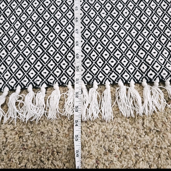 White and Black Geometric Southwest Fringed Bohemian Wrap Scarf  54 in x 44 in - Picture 6 of 12